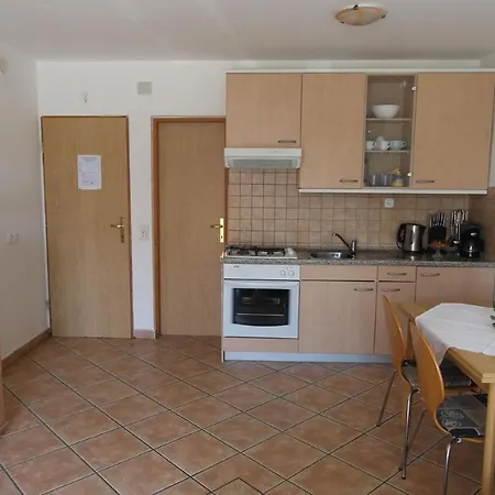 בית הארחה Grahovac מאלינסקה