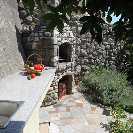 Grahovac בית הארחה 3*