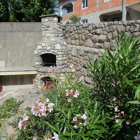 בית הארחה Grahovac מאלינסקה